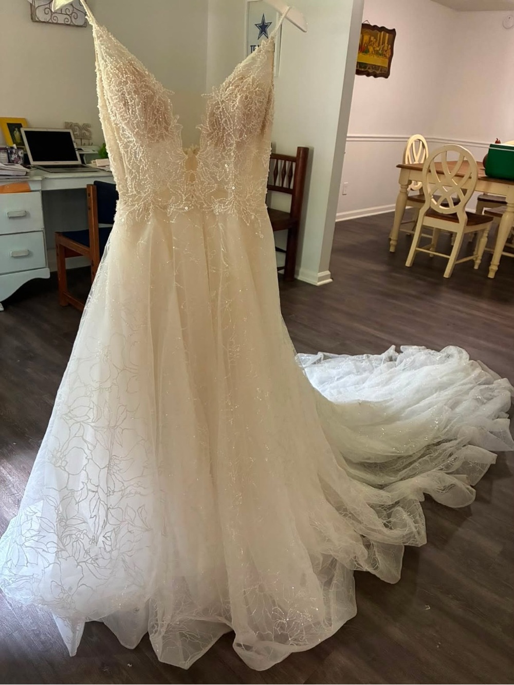 Elegant Ivory Bridal Gown with Beaded Lace Bodice